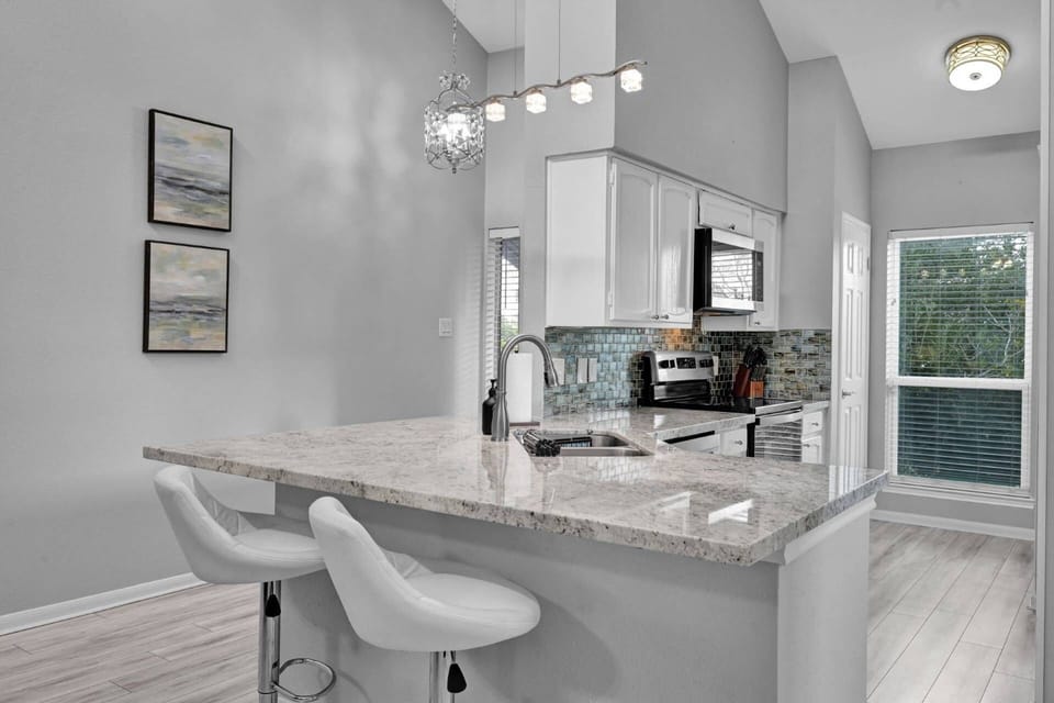 2 bedrooom┃2 bathroom┃1,100 sq. ft