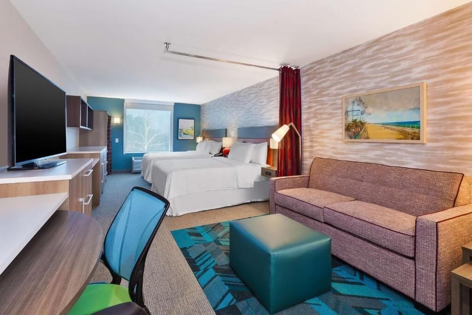 Bedroom. Interior and views may vary based on location and availability.