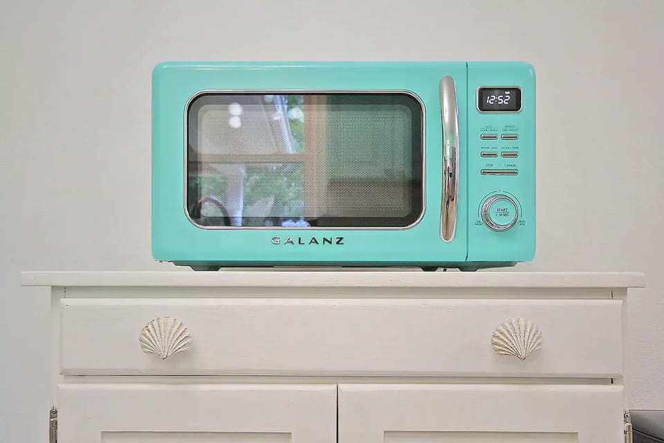 A large microwave makes popcorn or reheating leftovers a breeze.