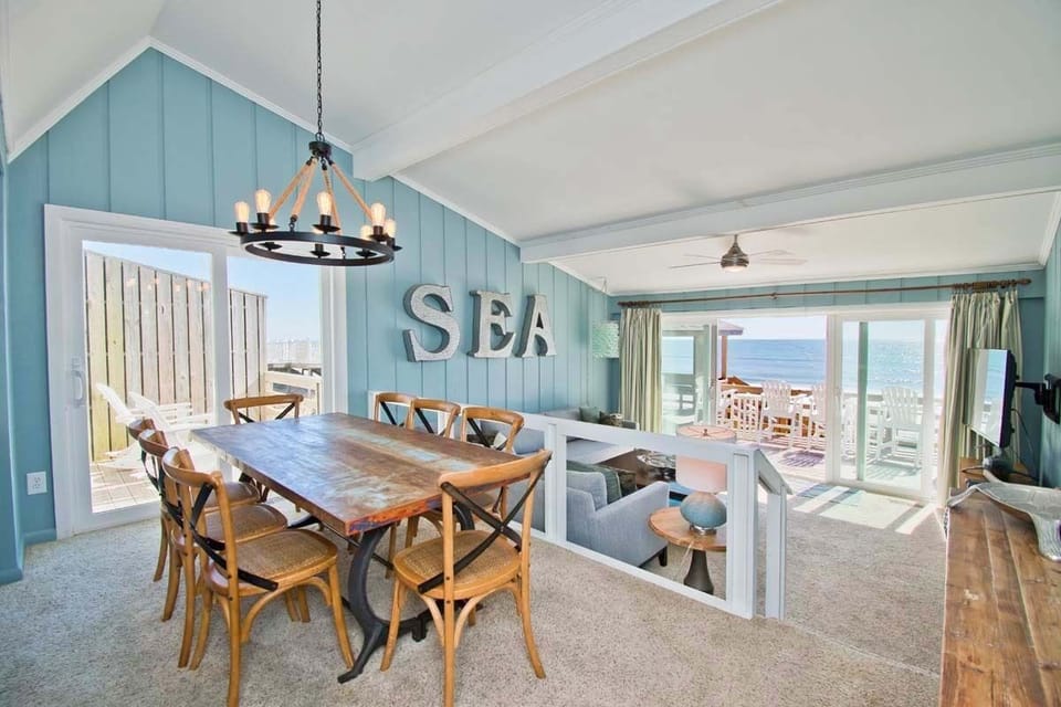 Dining with Ocean Views