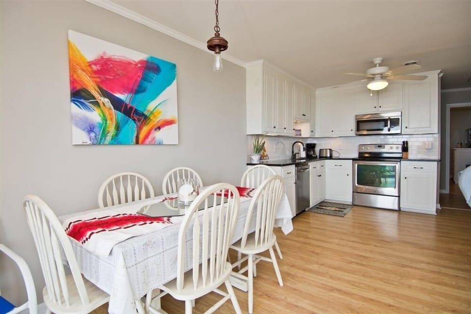 Dining / Kitchen