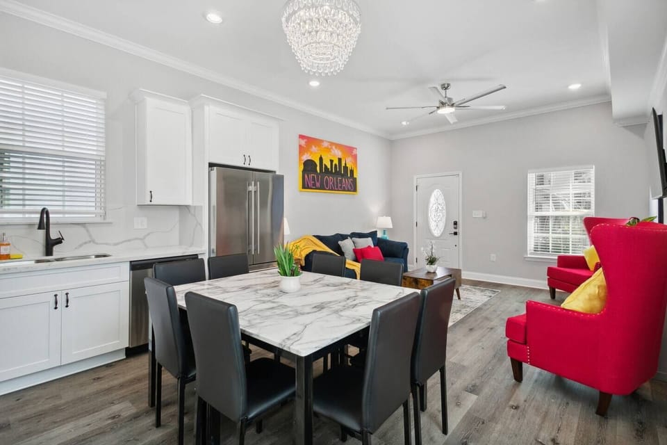 651 Kitchen 2