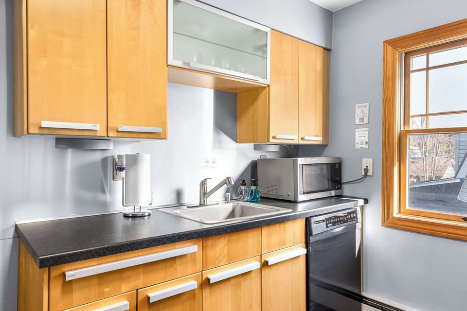 Whether you're looking to cook a gourmet meal or just make a quick snack, this kitchen has everything you need to create delicious and memorable experiences.