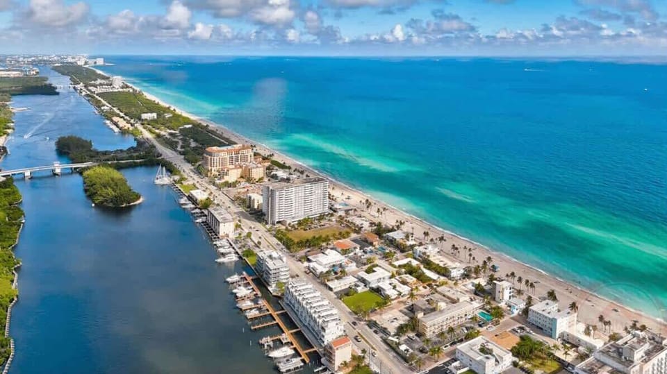 Amazing bird's eye view of the beach and serene neighborhood.