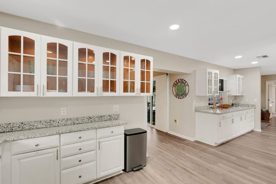 Kitchen - Dinnerware for indoor and outdoor use