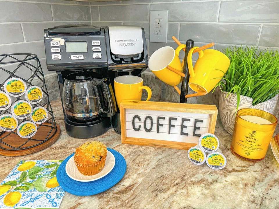 Treat yourself to coffee every morning with the option to brew just one cup or a whole pot.