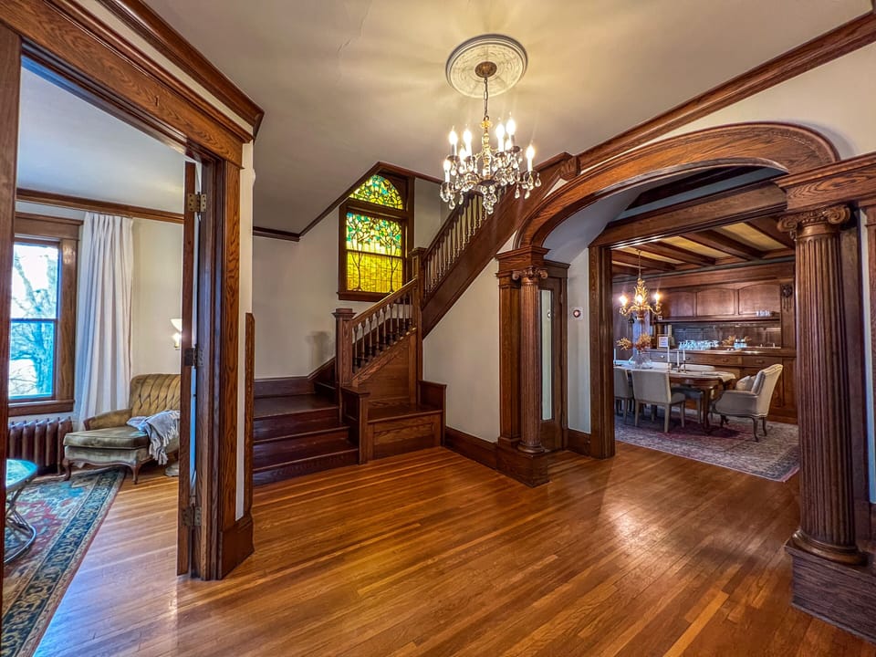 FOYER