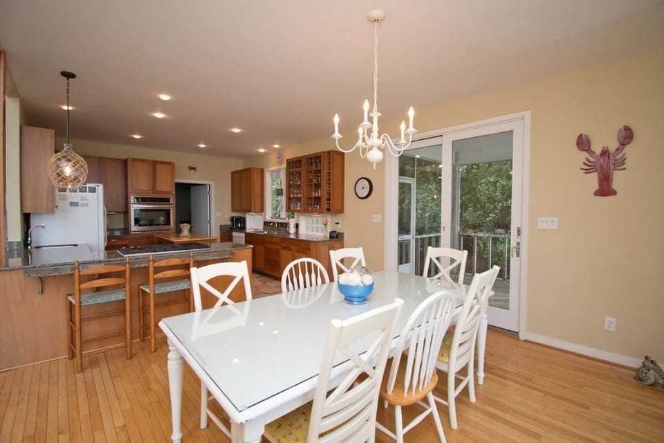 Dining / Kitchen