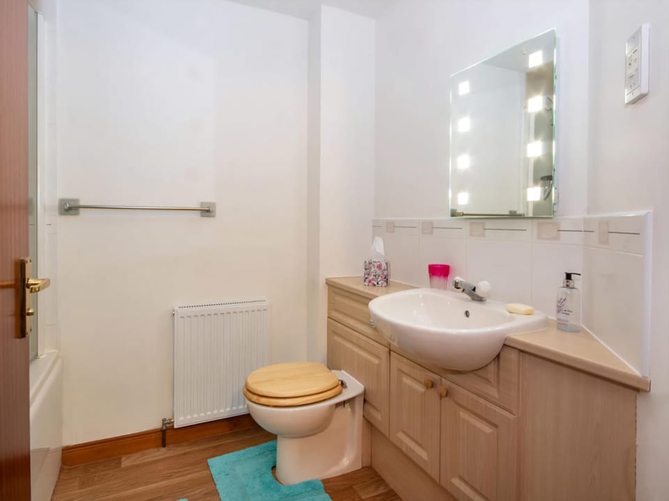 Bathroom | Holm Dell Apartment, Inverness