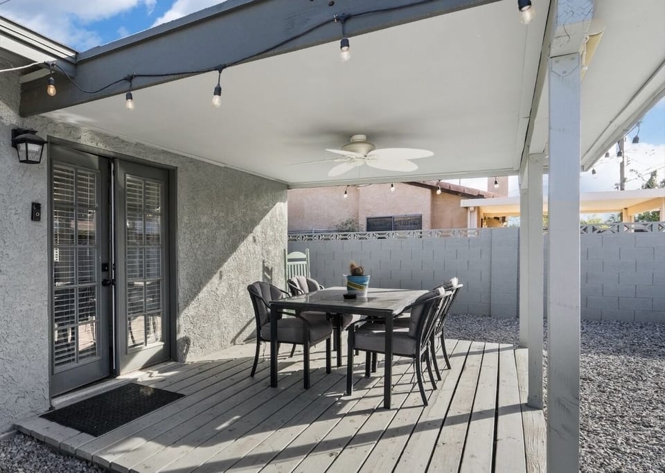 Outdoor dining
