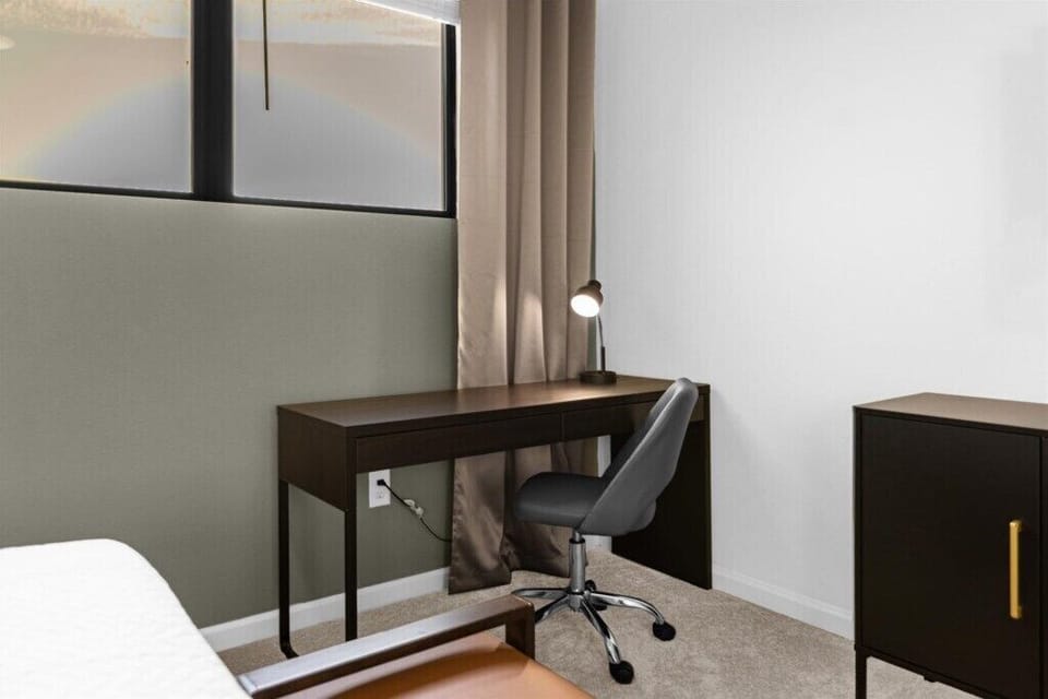 Bedroom 5: 1 King Bed (Private Bathroom)