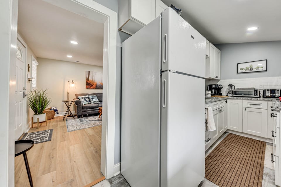 Kitchen | Equipped w/ Cooking Essentials