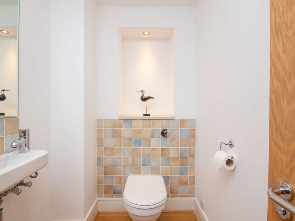 Bathroom | 208 By the Bridge Apartment, Inverness