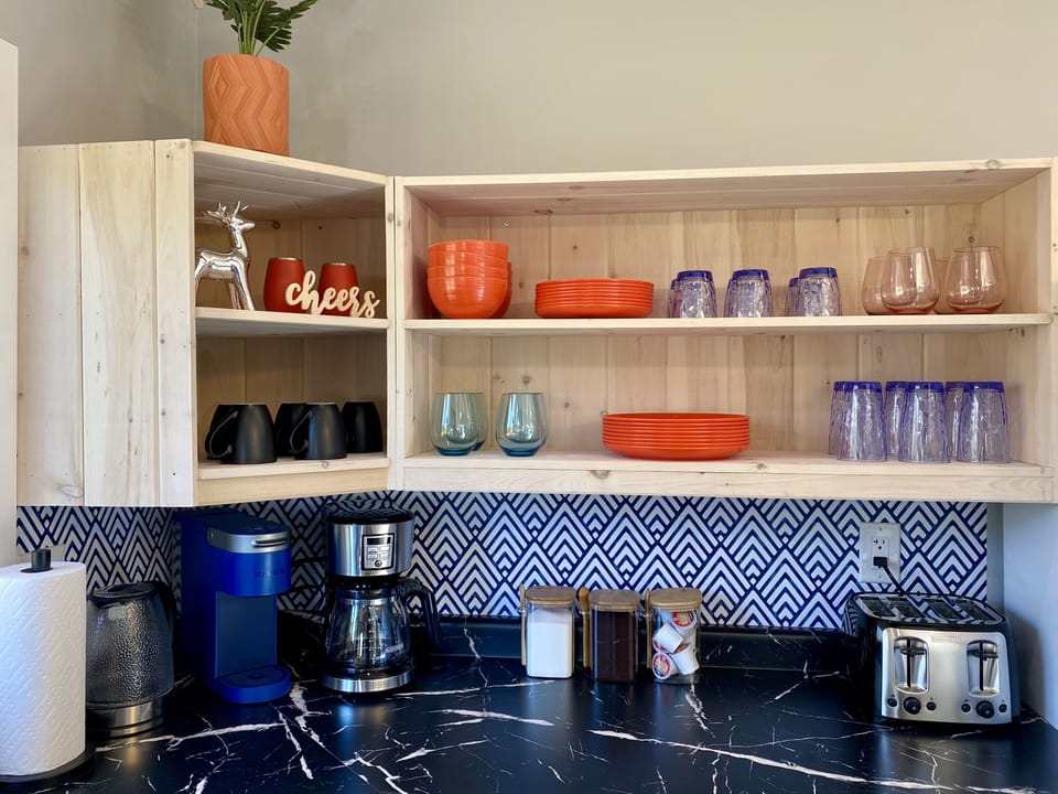 Take your pic from Keurig, drip coffee or tea