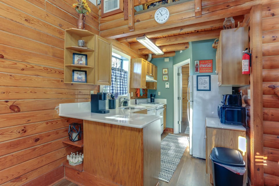 Kitchen | Toaster | Keurig Coffee Maker | Dishwasher