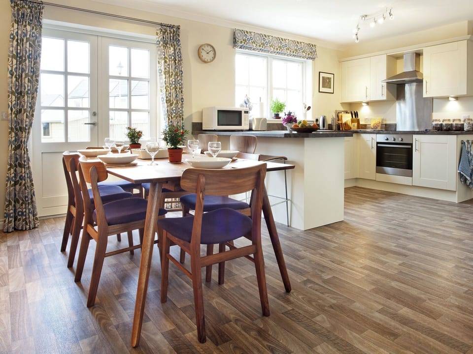 Open plan living space | Mackay Road, Dornoch