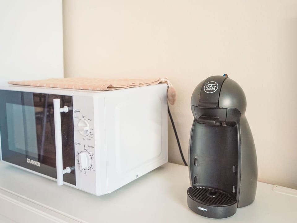 Sky, Building, Snow, Slope, Tree, House, Wood, Plant, Freezing, Mountain Range