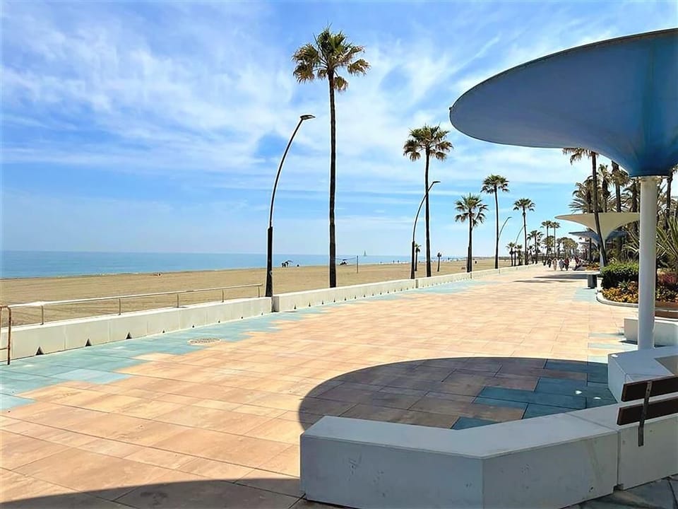 Another view of the stunning promenade and the beach