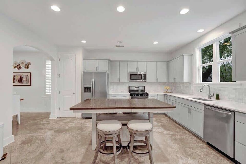 Fully Stocked Kitchen