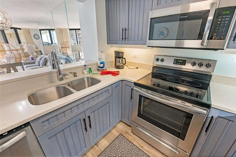 Large Kitchen Area