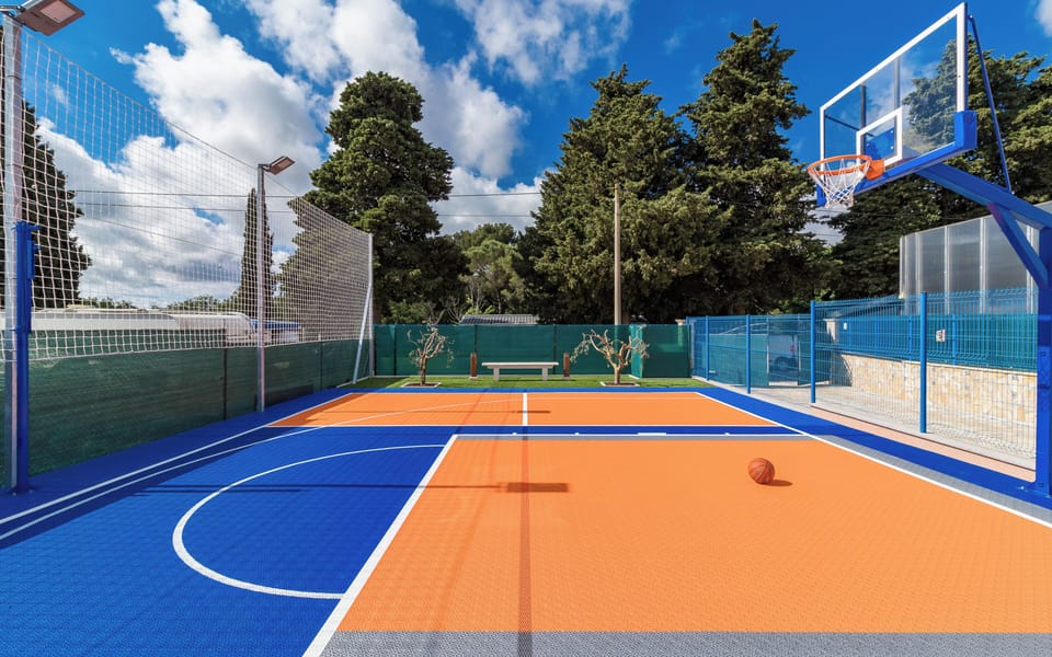 Sport court