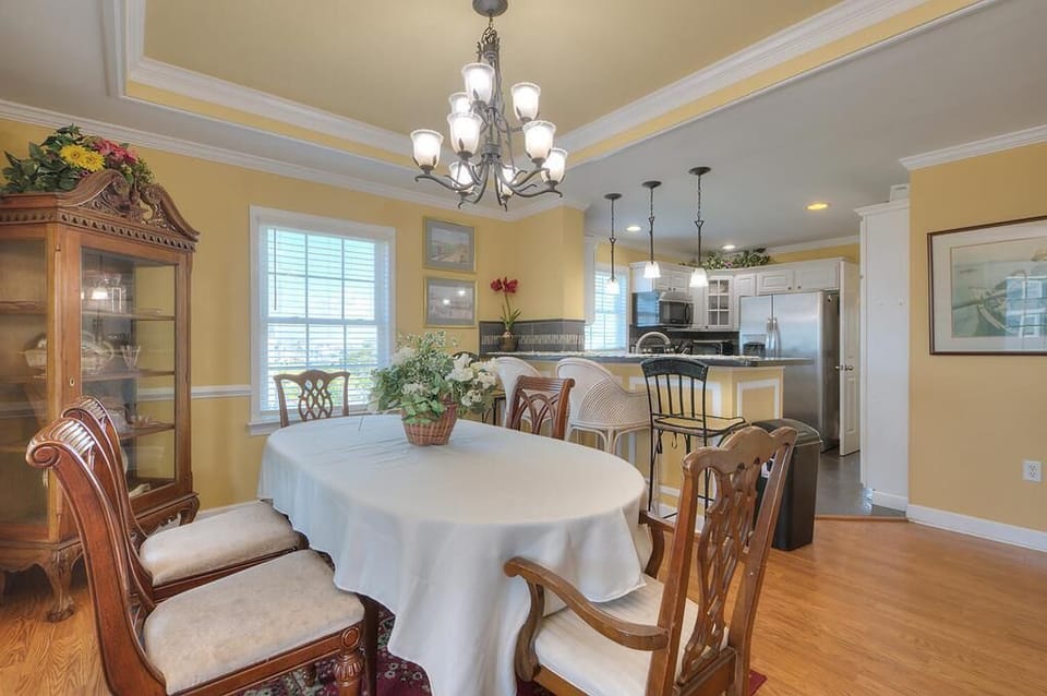 Dining Area
GW 6.14.24