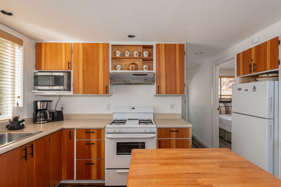 Kitchen 2