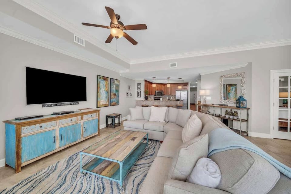 Living room sectional with plenty of seating
