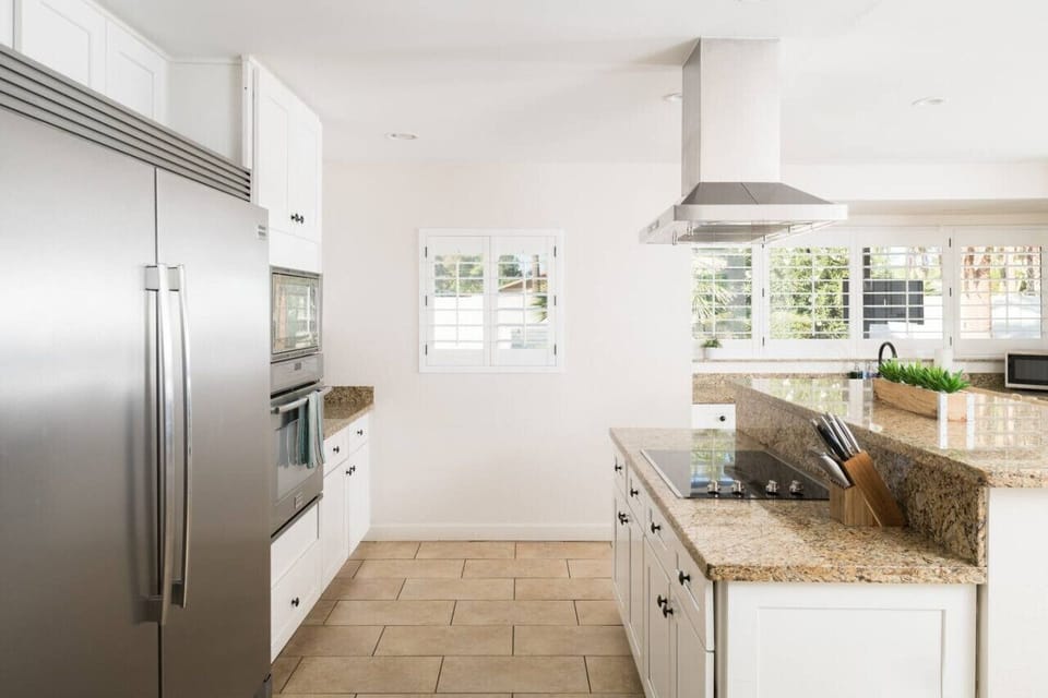 Fully-equipped kitchen perfect for your daily meals or exploring different recipes