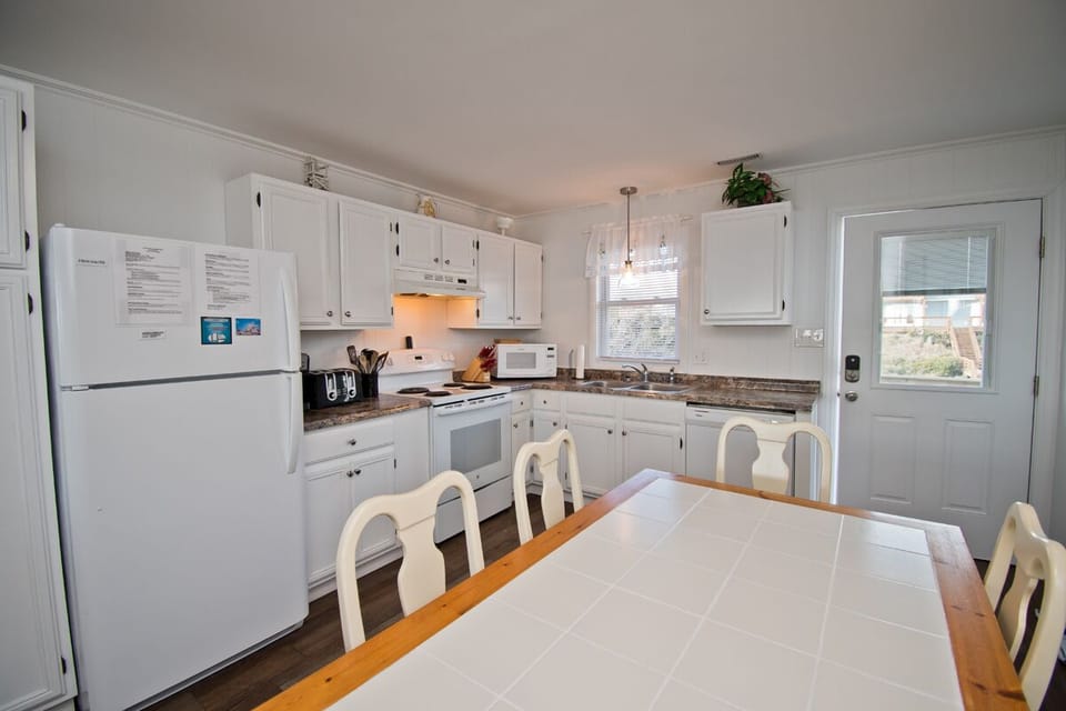 Dining / Kitchen
