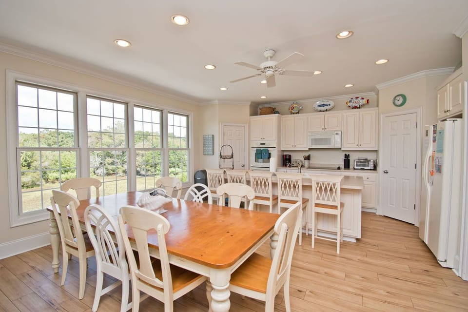 Dining / Kitchen