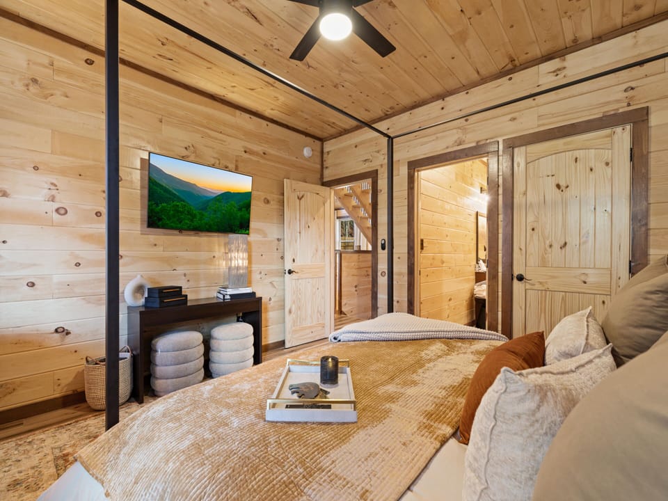 Primary Bedroom - King Bed, TV with Ensuite Bathroom - Ground Floor