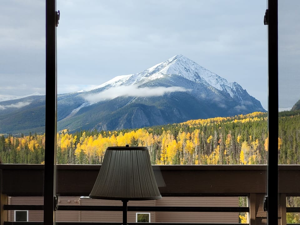 Dining room/kitchen view of Peak 1