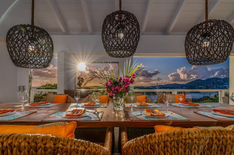 The gorgeous outdoor dining area! A perfect place to watch the sunsets!