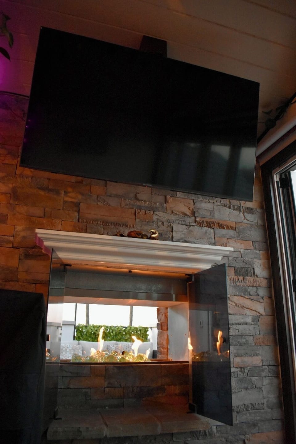 Indoor fireplace tv area 