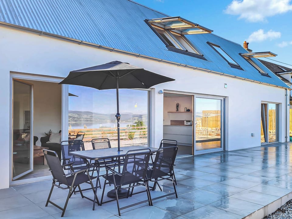 Sitting-out-area | Y Bwthyn, Culbokie, near Black Isle