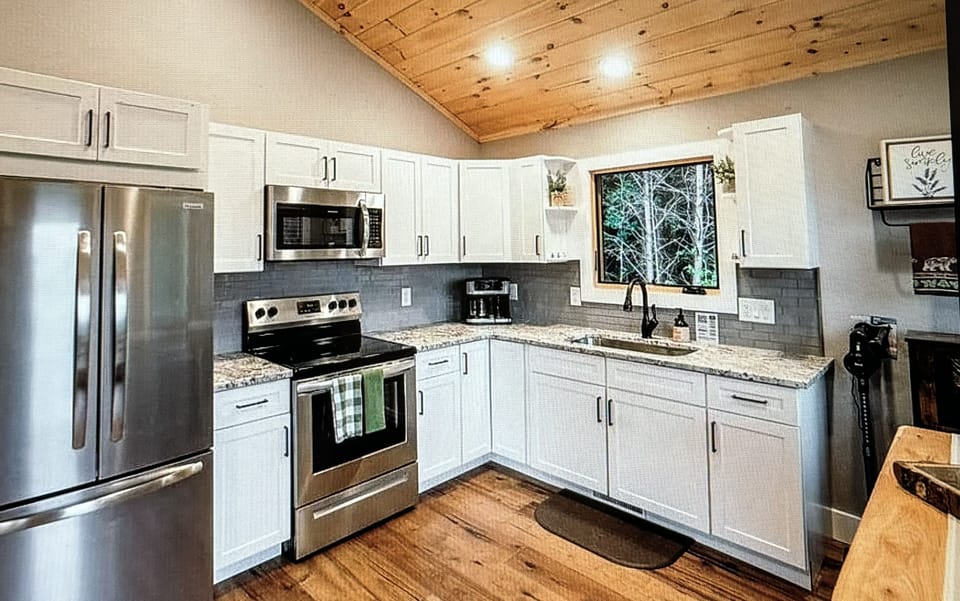 full kitchen