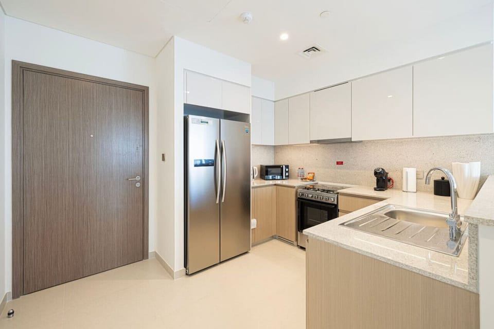 Fully Equipped Modern Kitchen