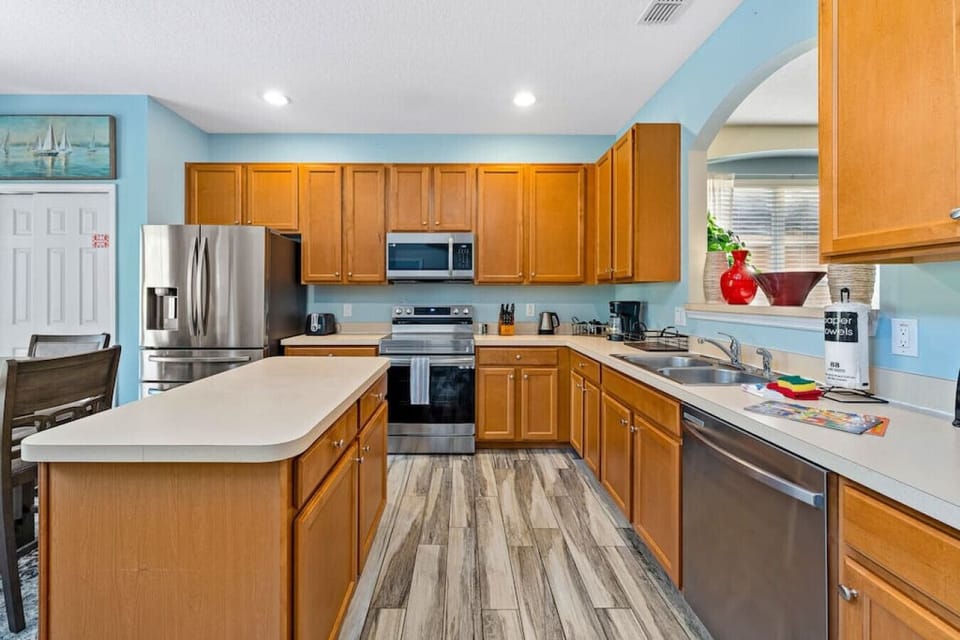 #travel #vacation #airbnbsuperhost #vacationrental #Disney
