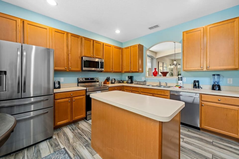 #travel #vacation #airbnbsuperhost #vacationrental #Disney