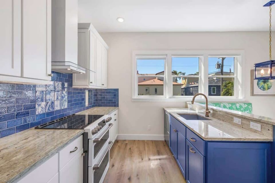 Gorgeous chef's kitchen