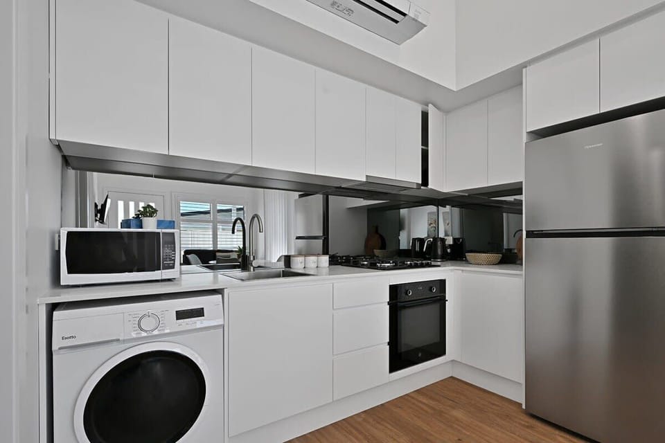 Kitchen + Coffee Machine + Washing Machine