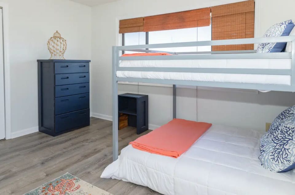 Bunk room