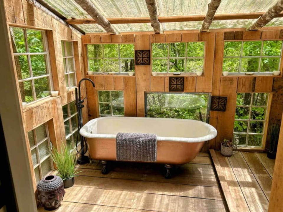 1cc9df1d-c99f-4dae-80f2-f2385e79c886