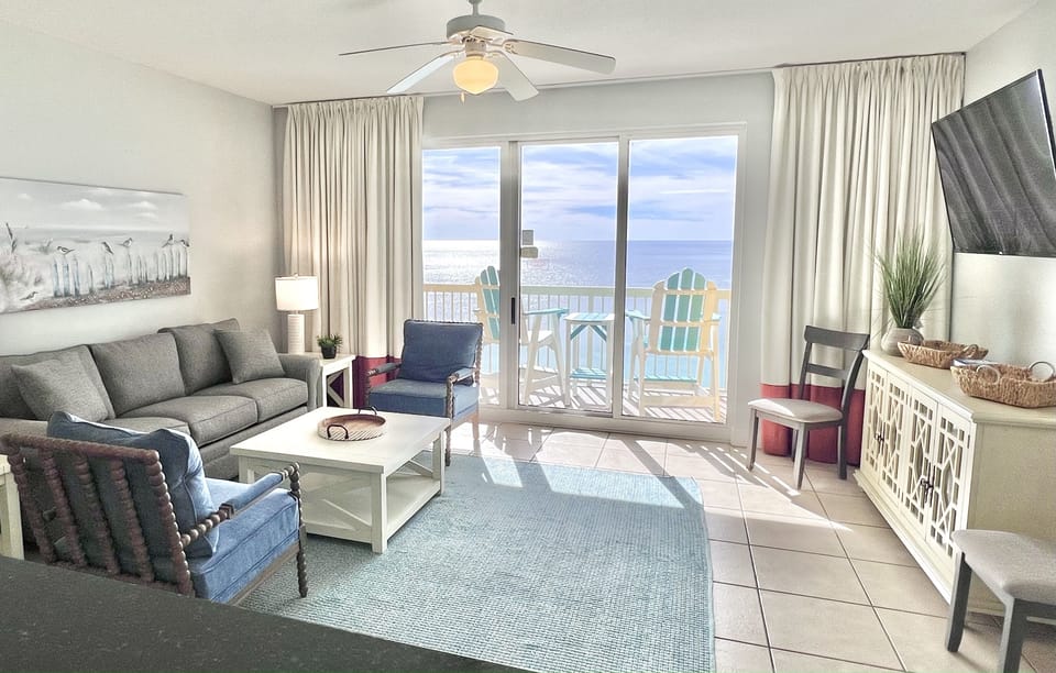 Fantastic Views from Comfortable Main Living Area