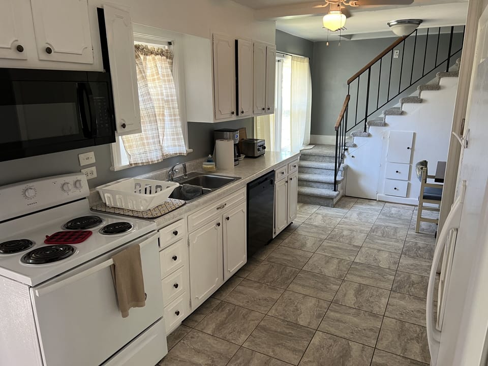 Indoors, Floor, Sink, Sink Faucet, Kitchen