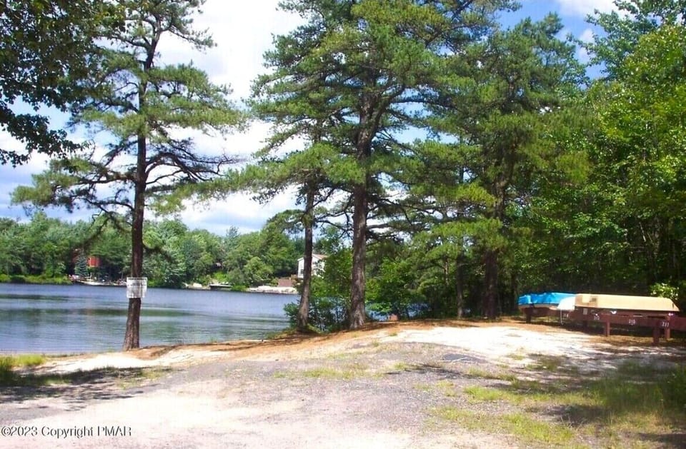 1 of 2 available beaches with Amenities purchase