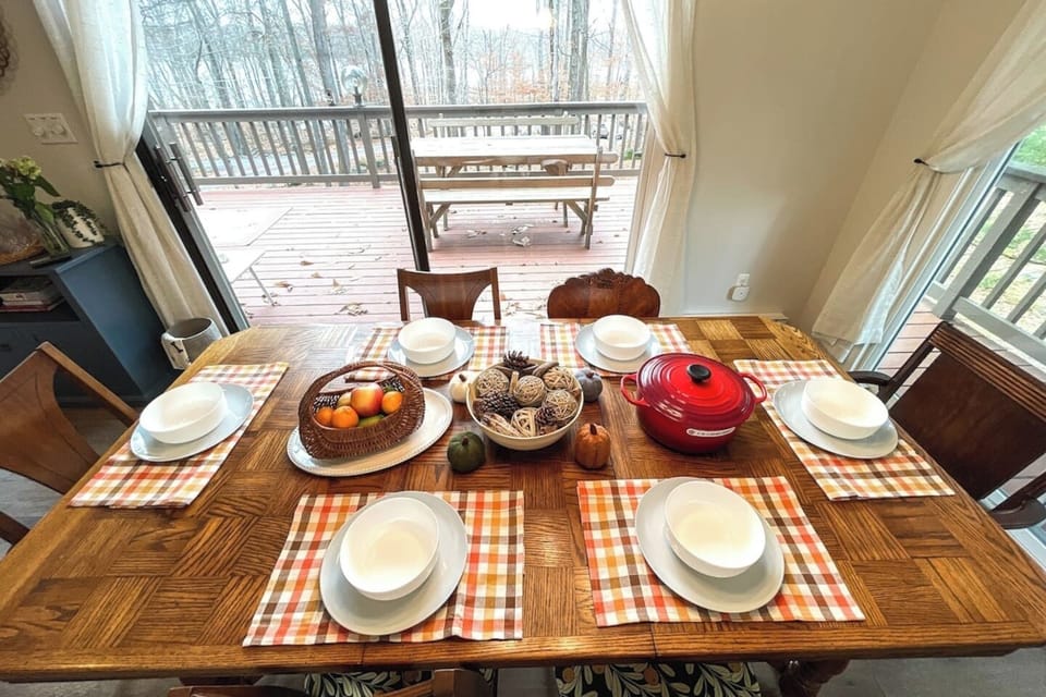 Set your fall table with your family, your friends, or your extended family with our table that comes with a leaf for expansion.