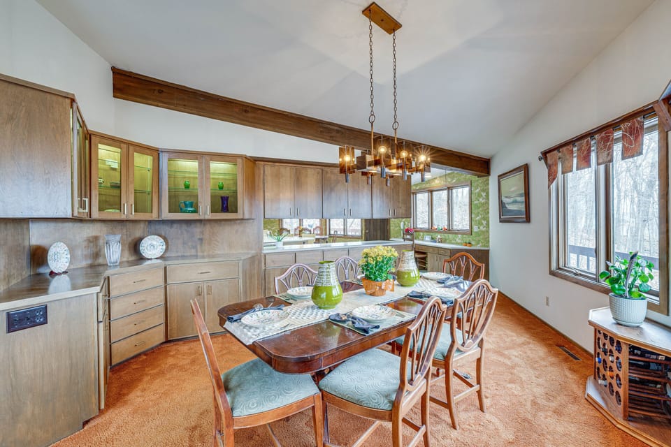 Dining Room | Dishware & Flatware Provided