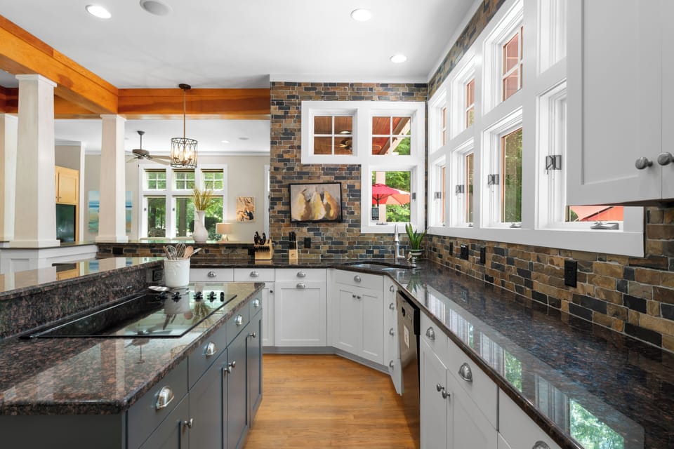 Fully stocked kitchen to prep all your group meals. 